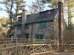 2091 Glasco Tpke Woodstock Ny 12498 Mls 20190036 Zillow Victorian Homes Exterior Woodstock Artists Artist House
