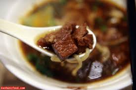 Yang paling uniknya tentang instant mee tarik ni sebab, dia ada extrak kurma dan kismis, so mee tarik ni memang tak sama dengan mee mee segera soo tunggu apa lagi guys, kalau nk buat duit kepukk kepuukk pergii dm diorang okayy. Ken Hunts Food Mee Tarik Warisan Asli Queensbay Mall Penang