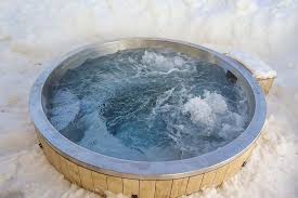 Exklusive Whirlpools Aus Edelstahl Fur Terrasse Und Wellnessraum Whirlpool Kleiner Pool Design Edelstahl