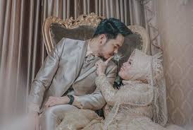 Fto bju gamis palestina akad nikah / fto bju gamis palestina akad nikah / pengantin perempuan. Momen Elly Sugigi Pakai Baju Pengantin Bareng Pacar Brondong Nikah Era Id