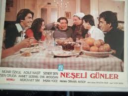 Aile mesleği oyunculuktan 42 yaşına kadar uzak kalan i̇nci şen, 1995'te hatıra olması amacıyla çiçek taksi'de 'taksi müşterisi' olarak kameraların karşısına geçti. Neseli Gunler Kartpostal Renkli Nadir Kitap