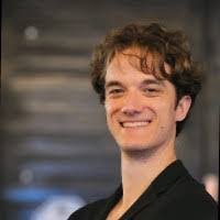 Derrick Linton's Instagram, Twitter & Facebook