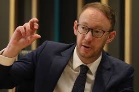 Hong Kong life insurance sales hit record, driven by buyers from mainland  China