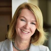 Suzanne Bays's Instagram, Twitter & Facebook