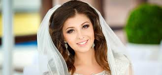 How to wear a veil with different hairstyles. Wedding Hairstyles For Medium Hair Half Up Half Down With Veil Wedding Galery