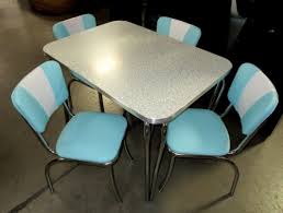 50's kitchenette table in kitchen