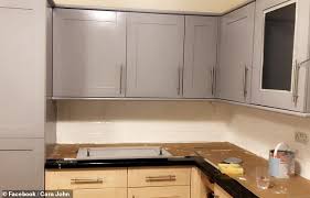 Nuvolento laminate breakfast bar 38mm x 900 x 3m. Mother Shares How She Gave Her Old Kitchen A Sleek Makeover For Less Than 50 Daily Mail Online