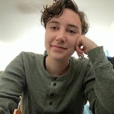 Alexis Ely's Instagram, Twitter & Facebook