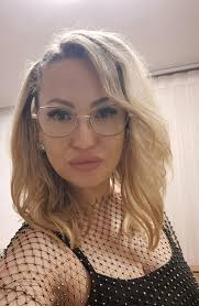 Емине Назифова