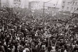 Trei decenii din două milenii. Remember RevoluÈ›ia RomanÄƒ Din Decembrie 1989 Transilvania Reporter