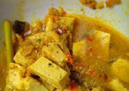 Di sini, tahu dapat dimasak dengan berbagai bumbu dapur dan rempah menjadi hidangan tumis hingga kuah lezat. Cara Membuat Tahu Tempe Bumbu Kuning Untuk Pemula