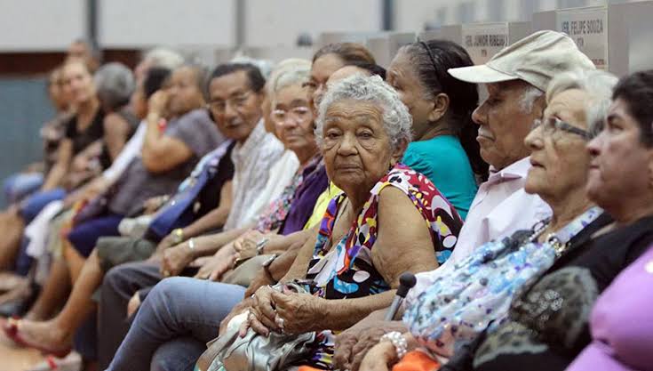 Por um programa nacional de cuidados aos idosos | Outras Palavras