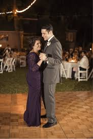Aquí tienen una lista de propuestas para bailar con sus papás en sus bodas. Baile Madre E Hijo 20 Tracks Para La Boda La Planner