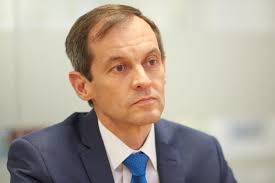 Rest of NHS envies five-year GP contract, says ex-GPC chair