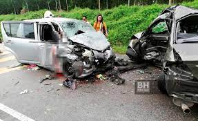 Sejak x dpt online secara total ni.lambat sket la ibu dpt update berita2 terkini.yang terbaru ni.kemalangan ngeri rempuhan keretapi dan lori tangki di kota kinabalu.terkejut bila tgk berita smlm. Ibu Maut Nahas Bapa Dan Bayi 7 Bulan Cedera