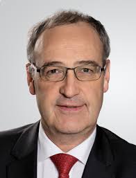 Der bundesrat sieht in einem zweiten öffnungsschritt weitgehende lockerungen vor. Guy Parmelin Wikipedia