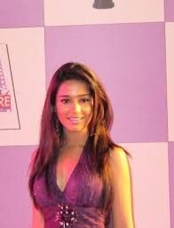 Das drama, das auf dem erfolgreichen die. Amrita Rao