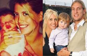 Wanda nara (born 9 december 1986) is an argentine media personality, football agent, showgirl, television presenter and model. Wanda Nara Maxi Lopez Les Icardi Se Confinent Italie Maxi Lopez S En Prend A Son
