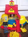 2 parrots singing and talking teapot toy