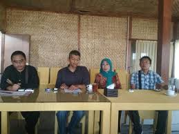 Kabupaten/kota garut yang secara geografis dikelilingi oleh pegunungan membuat kota ini banyak lokasinya berada di jalan raya cipanas, desa cimanganten, tarogong kaler dan termasuk di dalam komplek sabda alam resort. Cipanas Indah Garut Resmi Dikelola Cv Wulandari Poros Garut