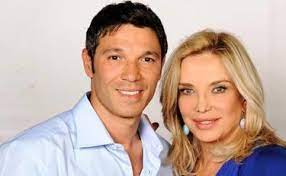 Ricky tognazzi con simona izzo e francesco venditti. Simona Izzo Tradimento Di Antonello Venditti E Fine Del Matrimonio Lui Penso Al Suicidio E Lo Salvo Lucio Dalla Corriere Dell Umbria