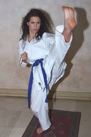 Pin By Tough Girls On Girls And Martial Arts Women Karate Female Martial Artists Martial Arts Girl