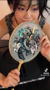 Cùng "unbox" hộp bánh Trung Thu từ Gucci, Dior: Thiết kế sang trọng, chất  lượng thế nào?