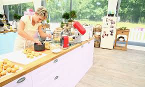 Regarder le meilleur pâtissier en direct sur internet. Les Coulisses Du Meilleur Patissier Saison 3 L Emission 7 Demi Finale