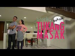 Suamiku seorang pejabat teras di linkungan pemkot tempat kami tinggal. Wn Suamiku Bukan Tukang Masak 2016