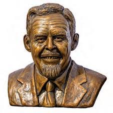 Scott Wynia's Instagram, Twitter & Facebook