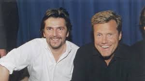 Dieter bohlen was born on february 7, 1954 in berne, lower saxony, germany as dieter günther bohlen. Modern Talking Thomas Anders Stichelt Gegen Dieter Bohlen Stern De