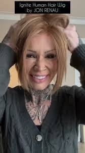 Anna Moffatt's Instagram, Twitter & Facebook