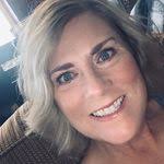 Lisa Edgemon's Instagram, Twitter & Facebook