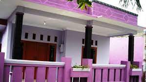 Contohnya saja rumah minimalis, kebanyakan pasti akan memilih warna putih. Kombinasi Desain Warna Cat Rumah Ungu Pada Bagian Luar