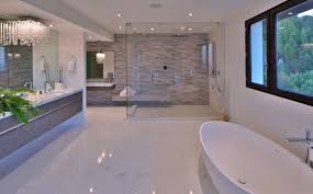 Modern Luxury Master Bath With Marble Luxury Bathroom Master Baths Top Bathroom Design Luxury Master Bathrooms