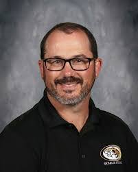 Pat Pyle's Instagram, Twitter & Facebook