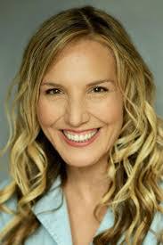 Elizabeth Alban's Instagram, Twitter & Facebook