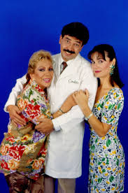 Actor, escritor, director de escena, productor y empresario ha sabido mantenerse en el gusto del público logrando una destacada trayectoria con más de 60 años de experiencia. Hospitalizan Al Productor Jorge Ortiz De Pinedo Por Neumonia