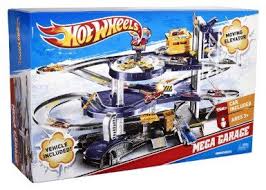 Amazon Com Mattel Hot Wheels Wm Blitz Mega Garage Mttv3260 Toys Games Mattel Hot Wheels Hot Wheels Toys For Boys