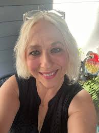 Hi Ecamm Community! I'm getting back to using Ecamm and tried to record my  screen to share drawings with a client. I could see the screen share when I  had Ecamm open