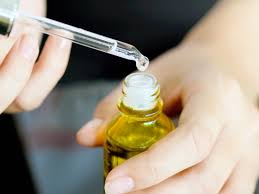 Whether it's right after a manicure or in between manicures, it gives your fingers a really nice shine. Tea Tree Oil For Nail Fungus Effectiveness How To Use And Side Effects