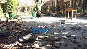 Selain itu hasil analisis bmkg menunjukkan gempa ini memiliki mekanisme sesar turun (normal fault), yang menguatkan bahwa gempa ini bersumber di. Update 19 Jam Kondisi Terkini Pasca Gempa Bumi Bali Kuta Tuban Ungasan Dan Badung Terparah Tribun Bali