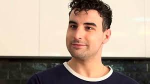 Single, Out: Season 2 (US)