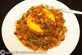 Ciulama de ciuperci, reteta simpla, de post, a fost mereu una dintre mancarurile mele preferate. Tocanita De Ciuperci Cu Mamaliguta Diva In Bucatarie