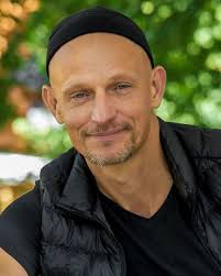 Find the Best Male Therapists and Psychologists in New York County