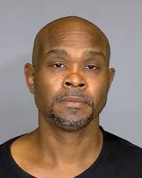 𝐈𝐌𝐏𝐃 𝐒𝐞𝐞𝐤𝐢𝐧𝐠 𝐀𝐬𝐬𝐢𝐬𝐭𝐚𝐧𝐜𝐞 𝐋𝐨𝐜𝐚𝐭𝐢𝐧𝐠 𝐖𝐚𝐧𝐭𝐞𝐝  𝐂𝐨𝐧𝐯𝐢𝐜𝐭𝐞𝐝 𝐒𝐞𝐫𝐢𝐚𝐥 𝐓𝐡𝐢𝐞𝐟 IMPD North District is seeking  the public's assistance in locating 54-year-old Steven Gates who is wanted 