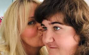 Ne znaju dijagnozu: U tijelu tinejdžerica ali je kao mala beba, plače i ne  priča