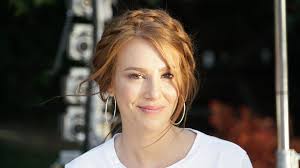 We did not find results for: Elcin Sangu Hayranlarini Sasirtti Elcin Sangu Yu Ilk Defa Boyle Goreceksiniz Iste Unlulerin Makyajsiz Halleri Galeri Yeni Asir
