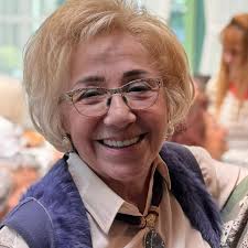 Efruz Berument Sevgili dostum, meslektaşım, canım kardeşim Mehru Ensari'nin  kıymetli annesi Efruz Berument'i kaybettik. Acımız büyüktür. Sevgili Mehru,  Şadi, Gülru ve Herbert'e ve tüm ailesine başsağlığı diliyoruz. Allah rahmet  eylesin. Nisan -