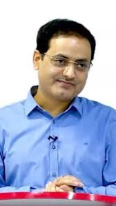 Vikas Divyakirti or Avadh Ojha Who has More Degree Education Qualification  of Vikas Divyakirti- ऑनलाइन क्लासेज का विस्तार काफी तेजी से हुआ है। ऐसे में  कई टीचर अपने पढ़ाने के तरीके को